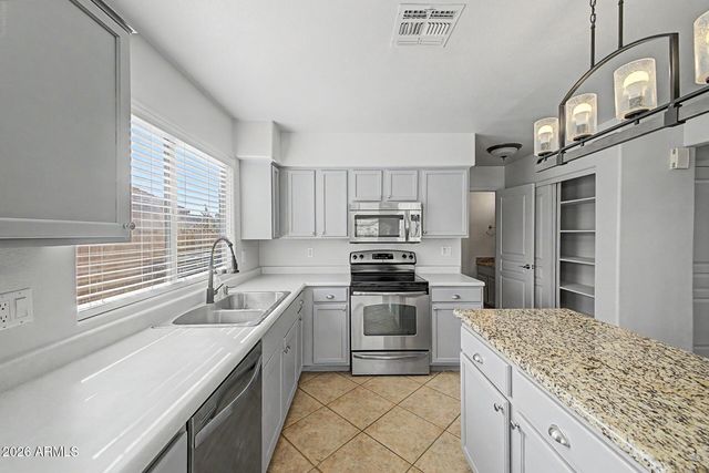 2233 E SOFT WIND Drive, Phoenix, AZ 85024
