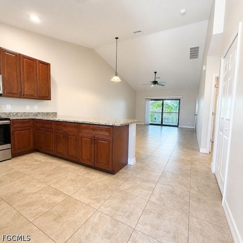 4109 SW 8th PL 203, Cape Coral, FL 33914