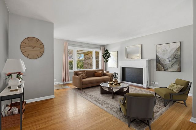 3S328 Juniper Lane, Glen Ellyn, IL 60137