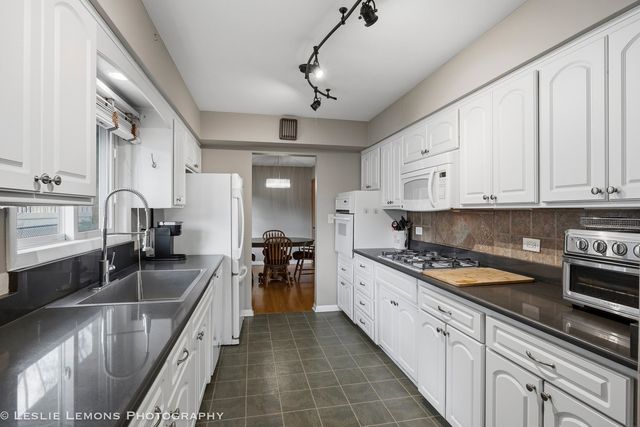 3S328 Juniper Lane, Glen Ellyn, IL 60137