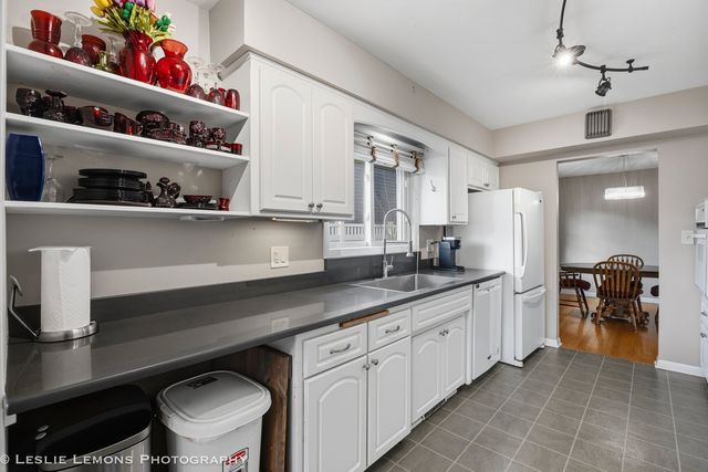 3S328 Juniper Lane, Glen Ellyn, IL 60137