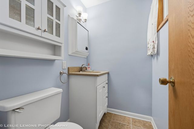 3S328 Juniper Lane, Glen Ellyn, IL 60137