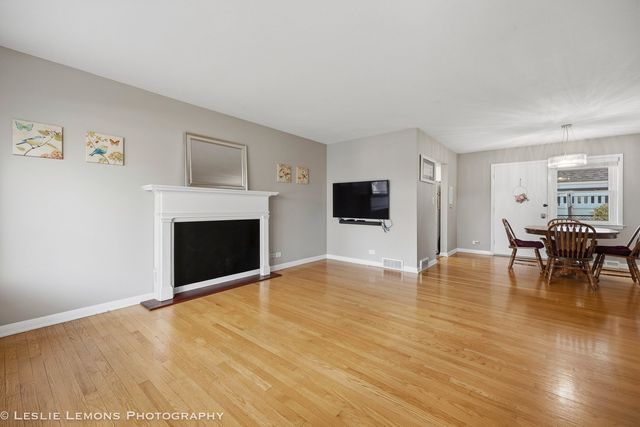 3S328 Juniper Lane, Glen Ellyn, IL 60137