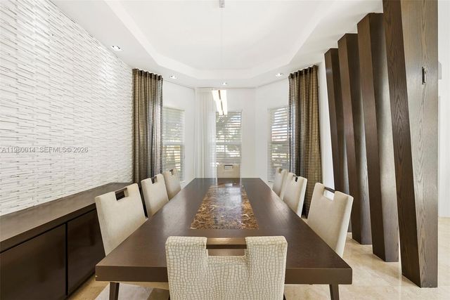 822 Meridian Ln, Hollywood, FL 33019