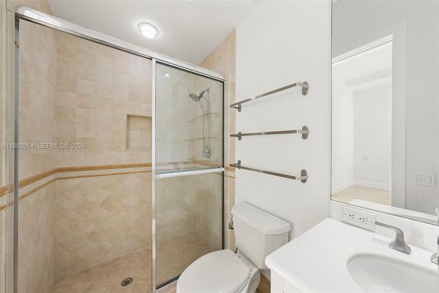 822 Meridian Ln, Hollywood, FL 33019