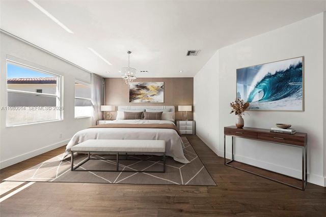 822 Meridian Ln, Hollywood, FL 33019