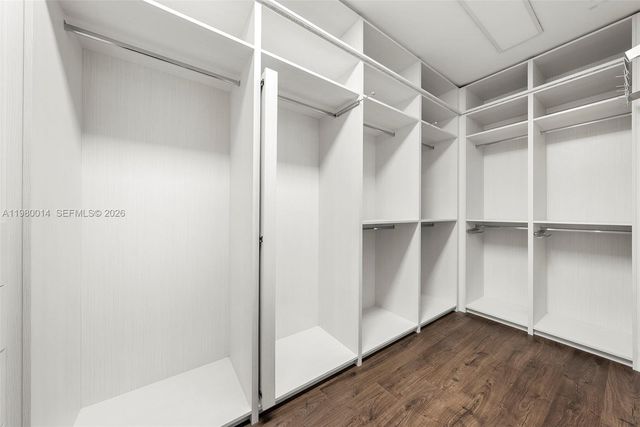 822 Meridian Ln, Hollywood, FL 33019