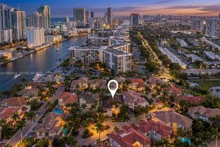 822 Meridian Ln, Hollywood, FL 33019