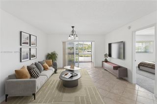 7887 Golf Cir Dr 203, Margate, FL 33063