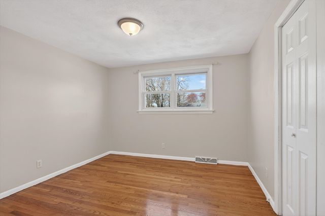 25 Gloversbrook Rd, Randolph, MA 02368