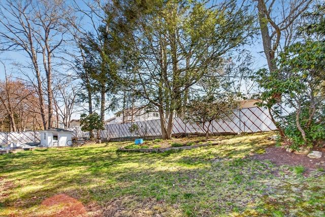 25 Gloversbrook Rd, Randolph, MA 02368