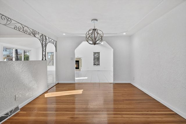 25 Gloversbrook Rd, Randolph, MA 02368