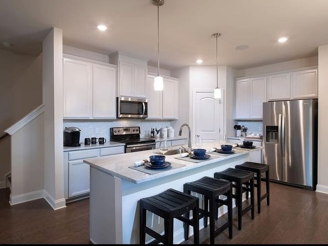 1906 Cascade Ct, Lebanon, TN 37087