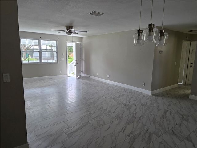 795 Rolling Hill Drive, Sebastian, FL 32958