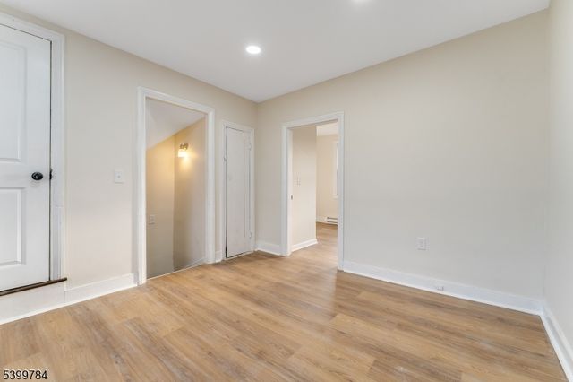 253 Washington St, Phillipsburg Town, NJ 08865