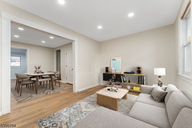 253 Washington St, Phillipsburg Town, NJ 08865