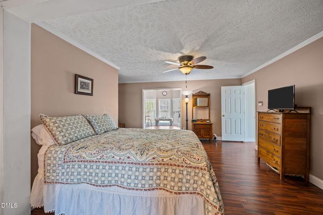 557 Olives Chapel Road, Apex, NC 27502
