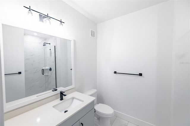 1420 LAKEFRONT DRIVE 2204, Sarasota, FL 34240