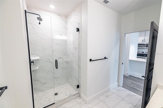 1420 LAKEFRONT DRIVE 2204, Sarasota, FL 34240