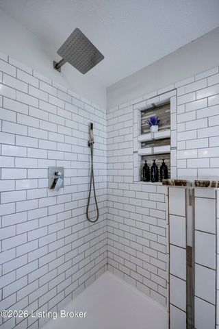 5906 Outer Loop, Louisville, KY 40219