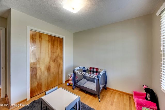 5906 Outer Loop, Louisville, KY 40219