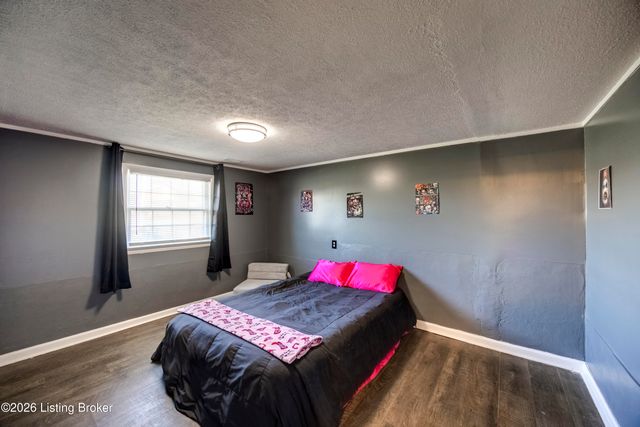 5906 Outer Loop, Louisville, KY 40219