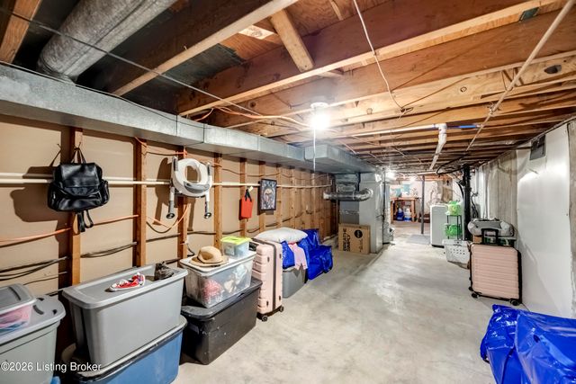 5906 Outer Loop, Louisville, KY 40219