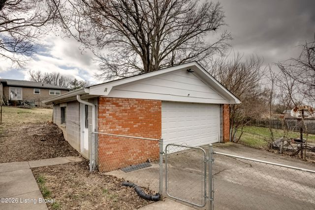 5906 Outer Loop, Louisville, KY 40219