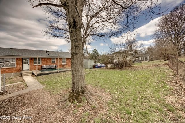 5906 Outer Loop, Louisville, KY 40219