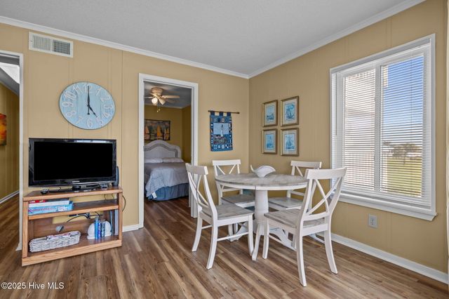 1904 E Fort Macon Road 111, Atlantic Beach, NC 28512