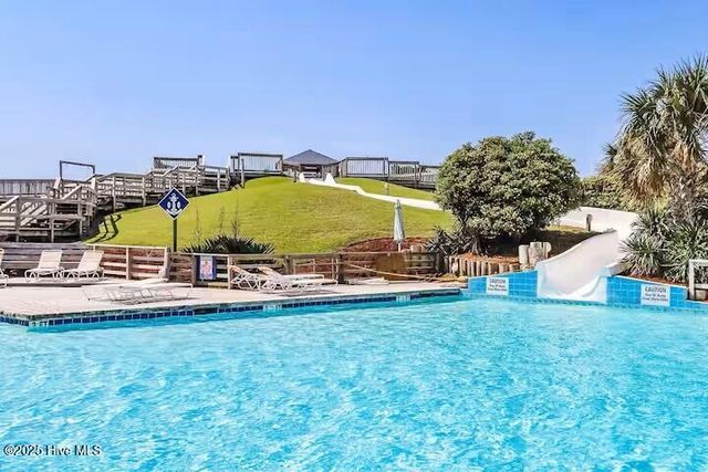 1904 E Fort Macon Road 111, Atlantic Beach, NC 28512