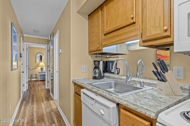 1904 E Fort Macon Road 111, Atlantic Beach, NC 28512