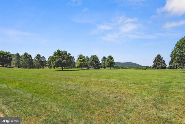 60 SOUTHSIDE DR, Newville, PA 17241