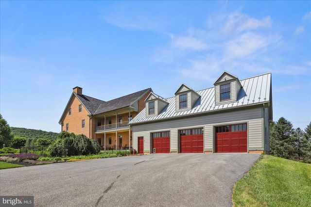 60 SOUTHSIDE DR, Newville, PA 17241