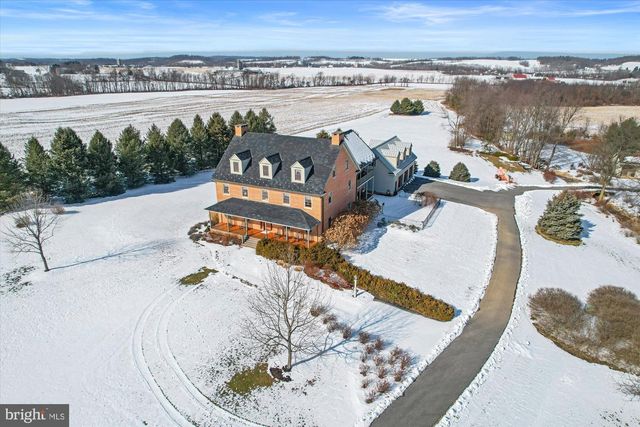 60 SOUTHSIDE DR, Newville, PA 17241
