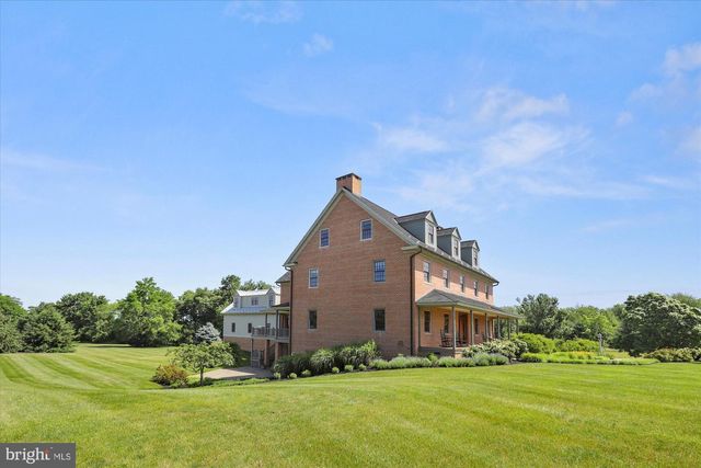 60 SOUTHSIDE DR, Newville, PA 17241