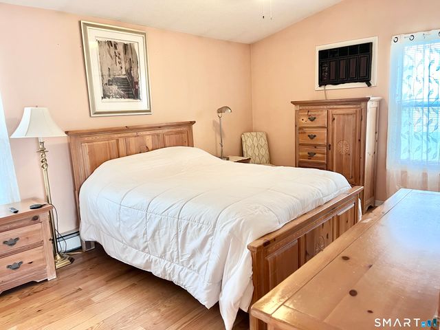9 Brittany Lane, Naugatuck, CT 06770
