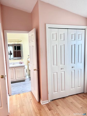 9 Brittany Lane, Naugatuck, CT 06770