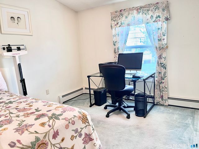 9 Brittany Lane, Naugatuck, CT 06770
