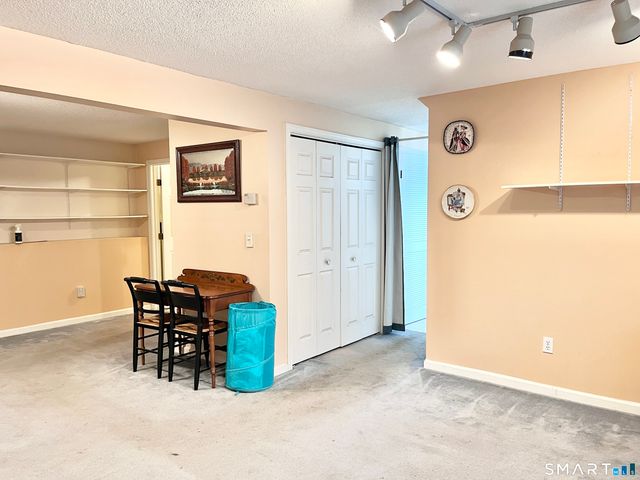 9 Brittany Lane, Naugatuck, CT 06770