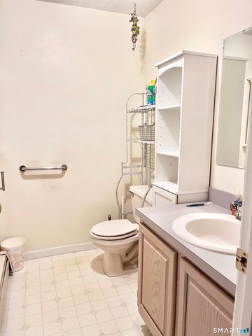 9 Brittany Lane, Naugatuck, CT 06770