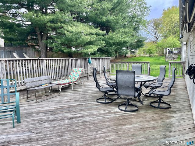 9 Brittany Lane, Naugatuck, CT 06770