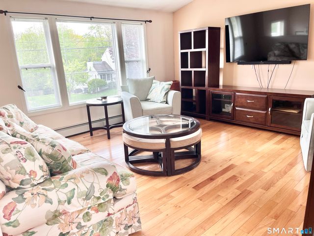 9 Brittany Lane, Naugatuck, CT 06770
