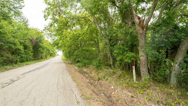 108 CR 240A, Cameron, TX 76520