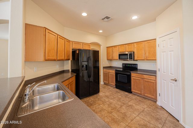 4418 W HOWER Road, Phoenix, AZ 85086