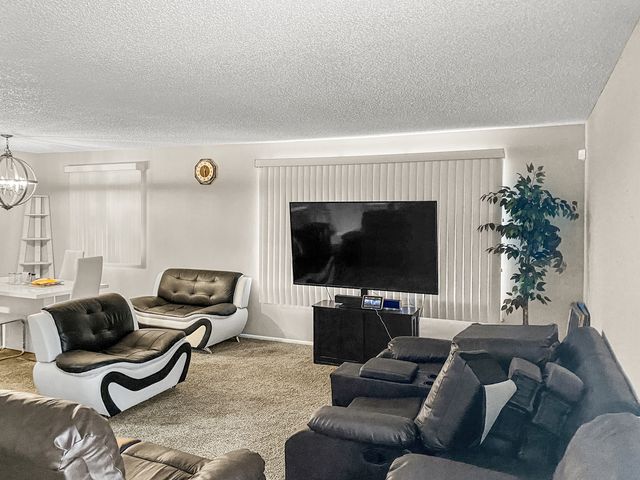 1001 Blackhawk Drive, University Park, IL 60484