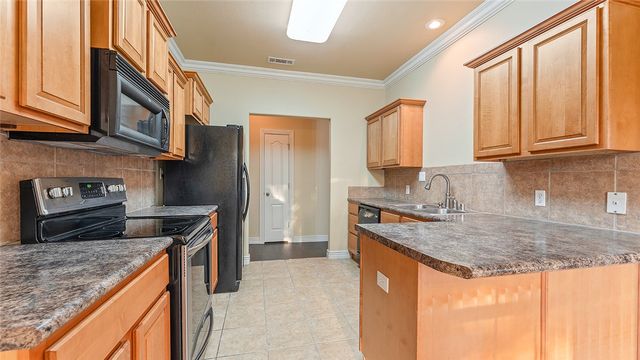 1573 N Cannondale Drive, Fayetteville, AR 72704