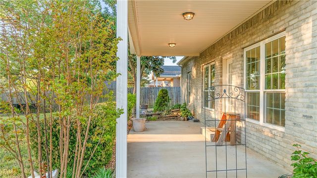 1573 N Cannondale Drive, Fayetteville, AR 72704