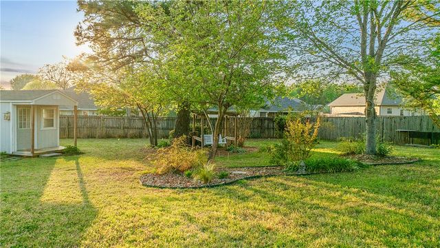 1573 N Cannondale Drive, Fayetteville, AR 72704