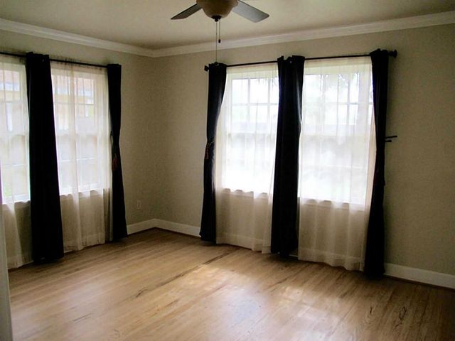 1221 Aurora Street, Houston, TX 77009